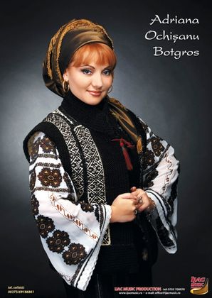 Portret Adriana Ochișanu — interpret de muzică populară la Ijac Music Production