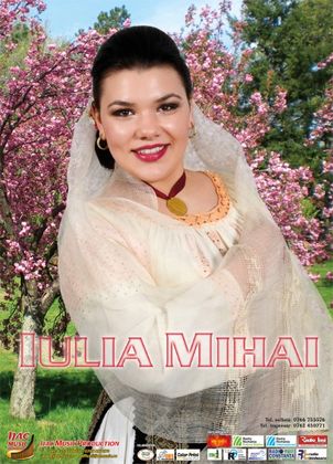 Portret Iulia Mihai — interpret de muzică populară la Ijac Music Production